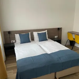 Res Budapeste